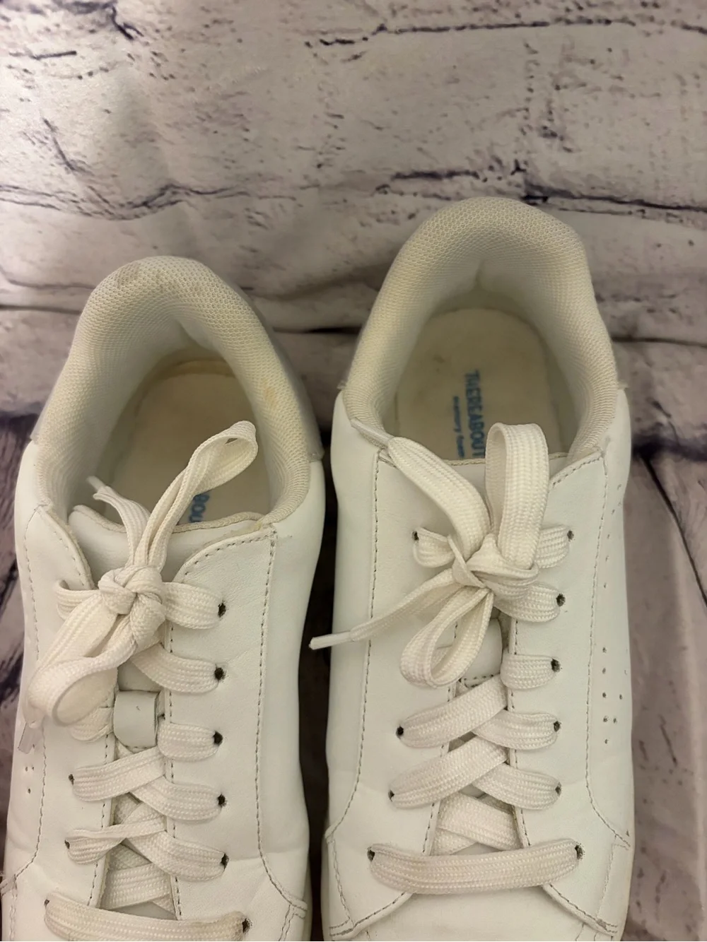 Girls White Shoes Size 4